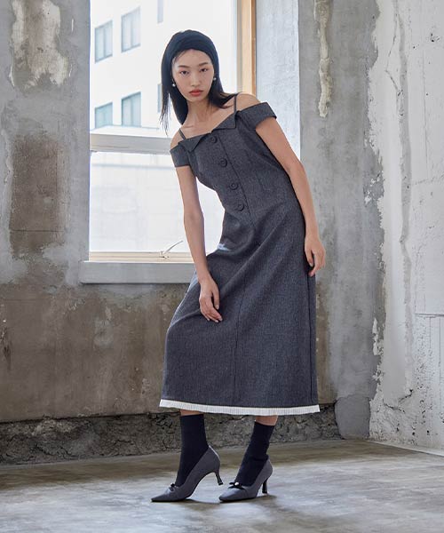 オフショルダーワンピース