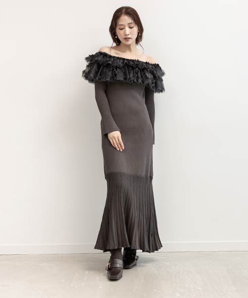 【選べる丈感】3Dフラワーフリルオフショルニットワンピース