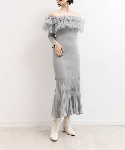 【選べる丈感】3Dフラワーフリルオフショルニットワンピース