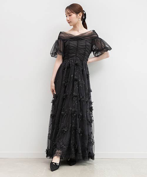 3Dフラワー刺繍オフショルワンピース