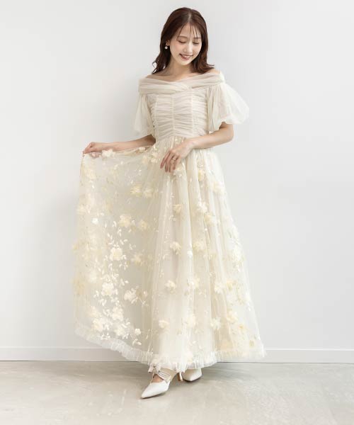 3Dフラワー刺繍オフショルワンピース