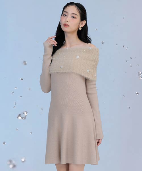 【Decorative Knit】【選べる丈感】フラワー×パールオフショルニットワンピース