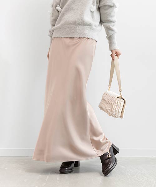 サテンマーメイドロングスカート