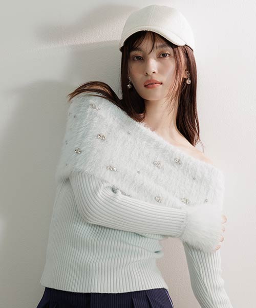 ビジューシャギーオフショルダーニット