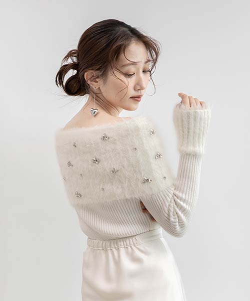 ビジューシャギーオフショルダーニット