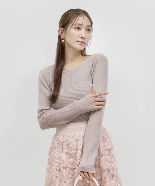 ラウンドネックリブニット