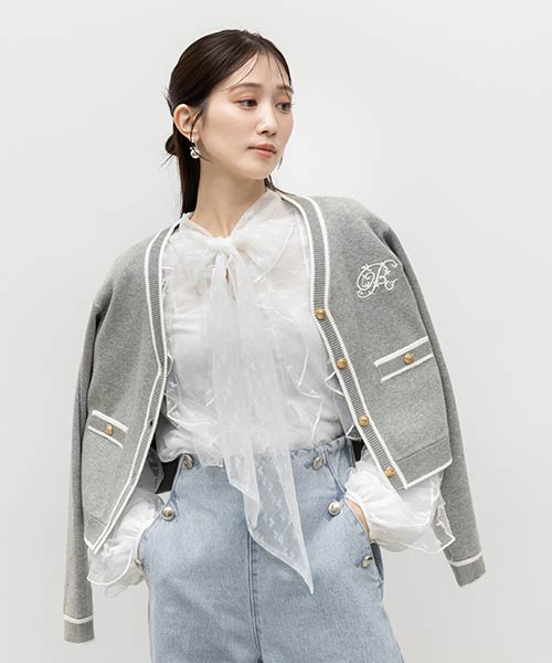 ロゴ刺繍ニットカーディガン