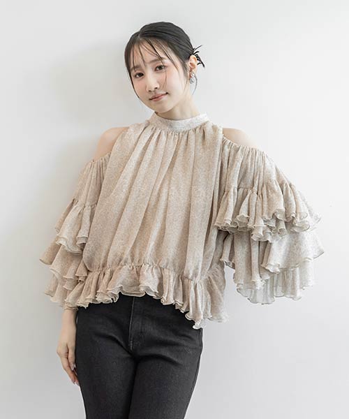 ラッフルフリルオフショルダーブラウス