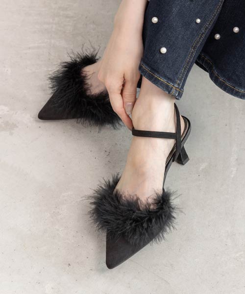 ファーデザインストラップパンプス