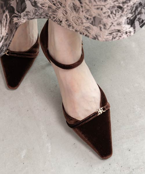 モノグラムパーツセパレートパンプス