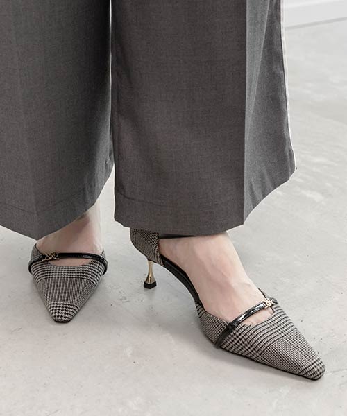 モノグラムパーツセパレートパンプス