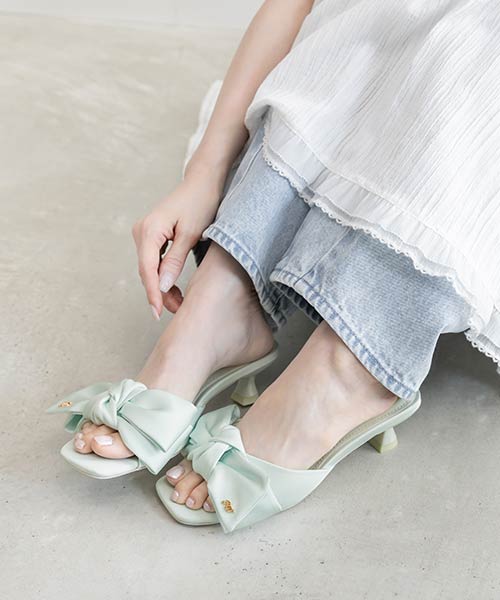 新色/リボンデザインスクエアトゥミュールサンダル