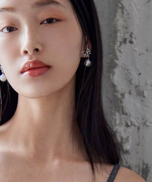 モノグラムリボンイヤリング