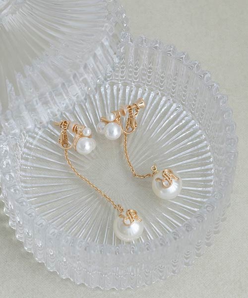 モノグラムパールスウィングイヤリング