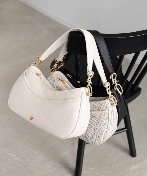 ビジューモチーフショルダーバッグ