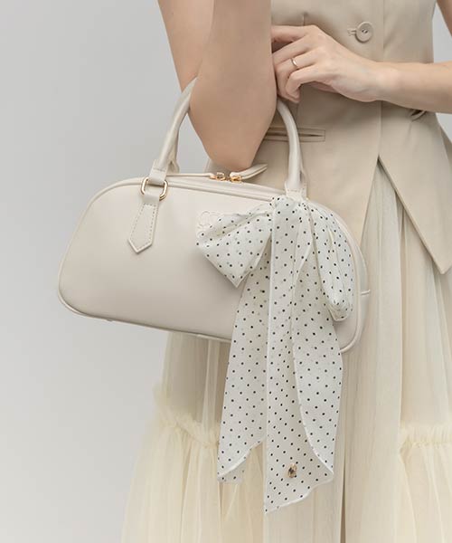 【26SS】2WAY スカーフ付きエンボスロゴボストンバッグ