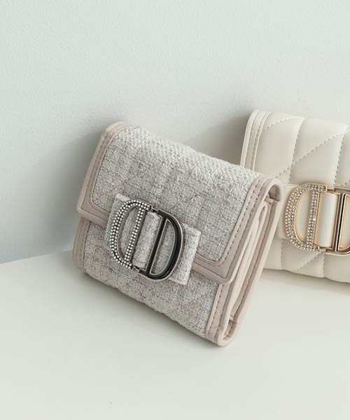 ビジューパーツキルティング三つ折りウォレット