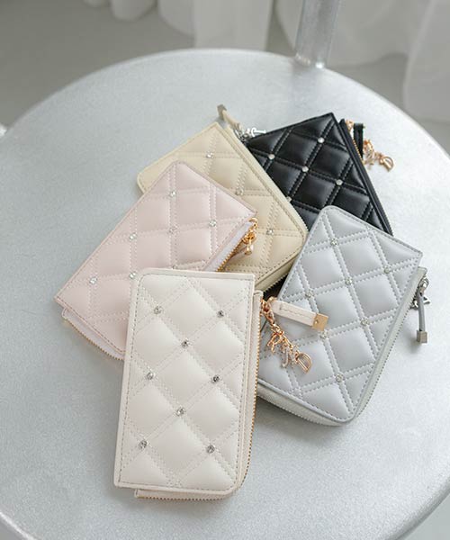 ビジューキルティングフラグメントケース