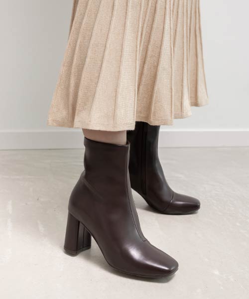 晴雨兼用 ベーシックラウンドスクエアショートブーツ