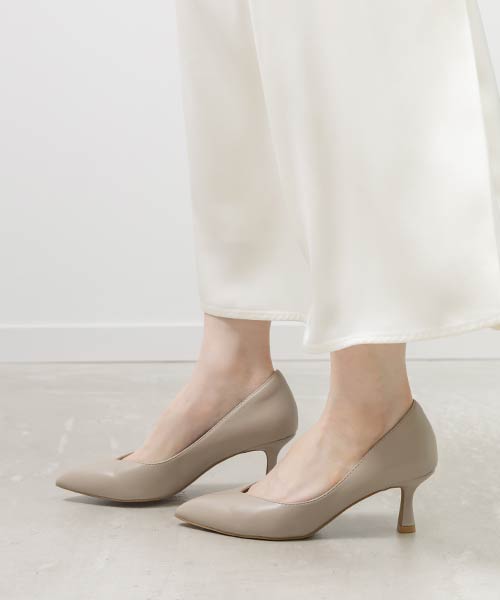【26SS】【走れる美脚パンプス】ポインテッドトゥ×Vカットパンプス