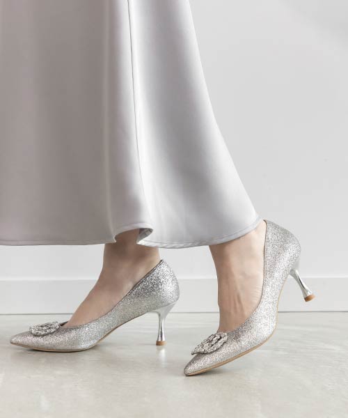 ビジューバックルグリッターパンプス