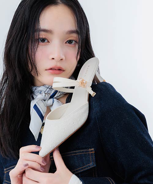 モノグラムパールミュールパンプス