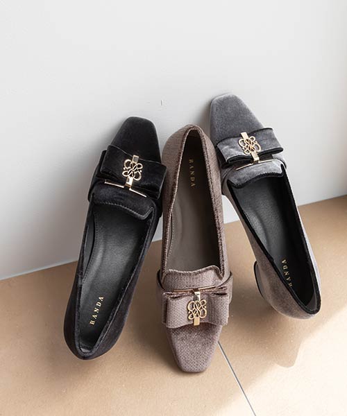 モノグラムリボンベロアローファー