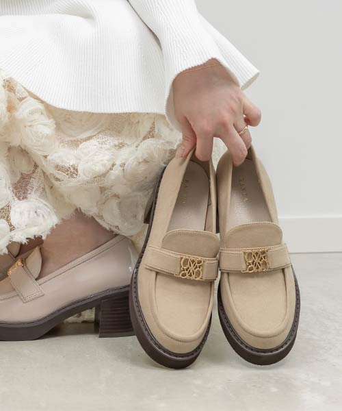 新色/モノグラムベルトボリュームローファー