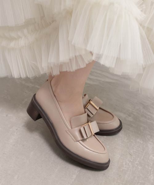 リボンパーツヒールアップローファー