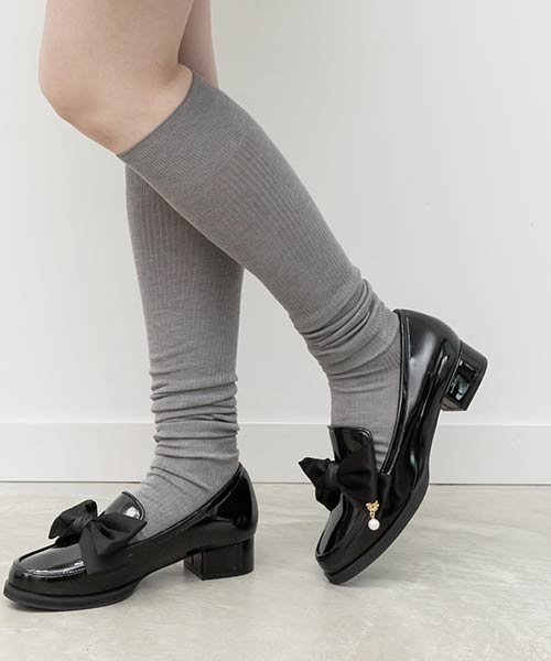 パールチャームサテンリボンローファー