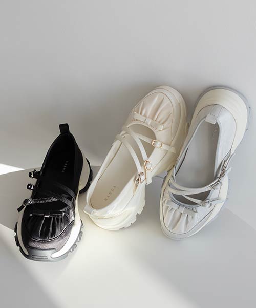 ボリュームソールクロスベルトスニーカー