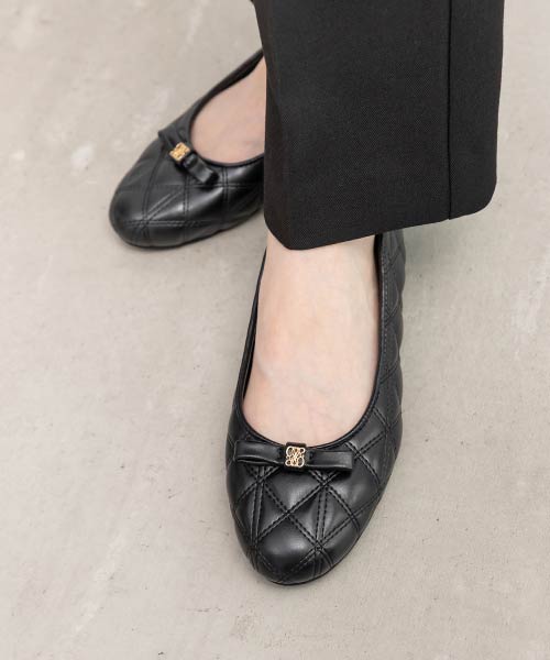 キルティングラウンドトゥフラットパンプス