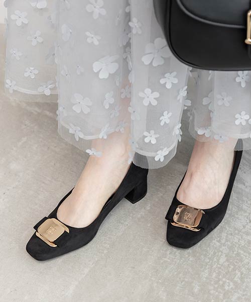 モノグラムリボンクラシカルパンプス