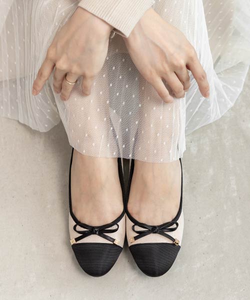 コンビマテリアルラウンドトゥパンプス