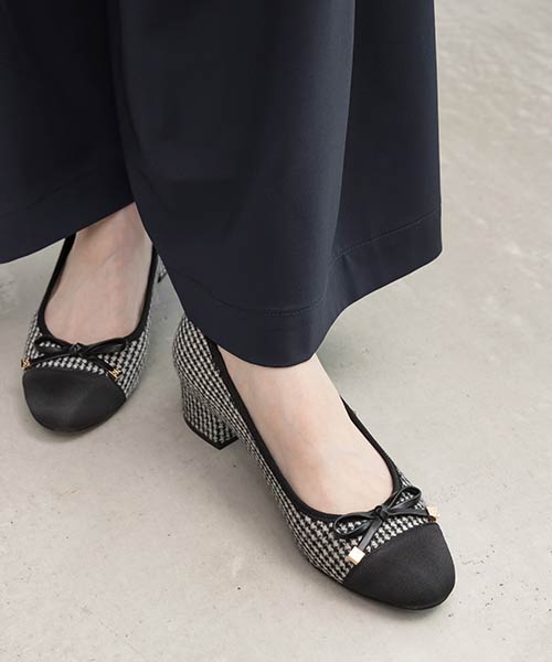 コンビマテリアルラウンドトゥパンプス