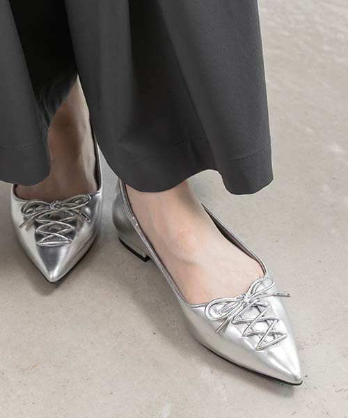 レースアップデザインフラットパンプス