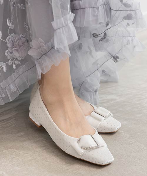 ビジューバックルベルトフラットパンプス