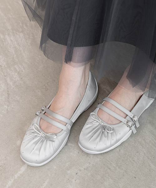 トゥシューズライクスニーカー