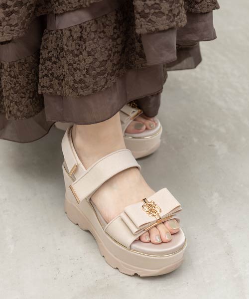 モノグラムリボンボリュームスポーツサンダル