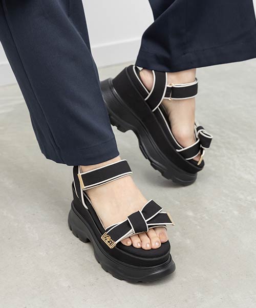 パイピングリボンスポーツサンダル