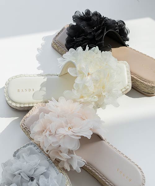 ボリュームフラワーミュールサンダル