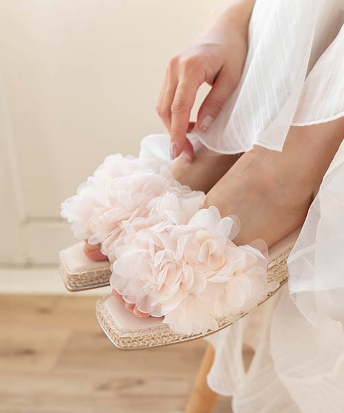 エアリーフラワーミュールサンダル