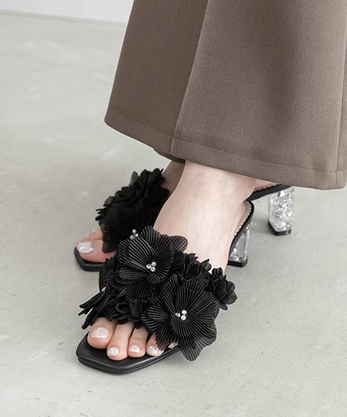 プリーツフラワーミュールサンダル