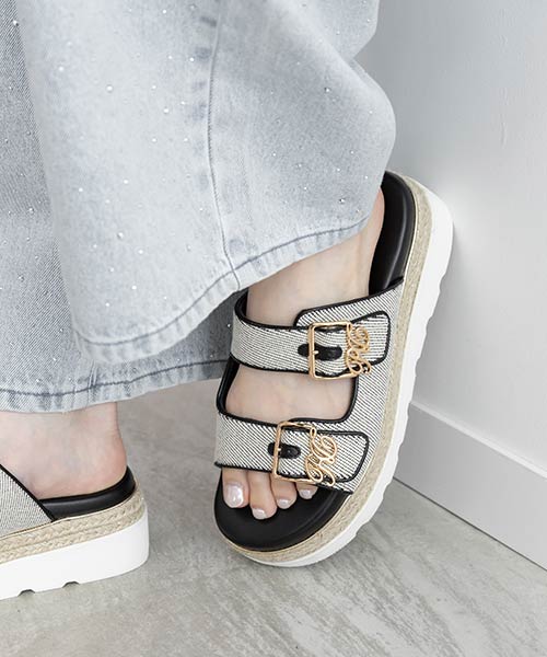 モノグラムバックルダブルベルトサンダル